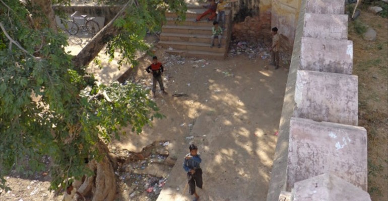 Kids Playing Cricket – Jaipur, India