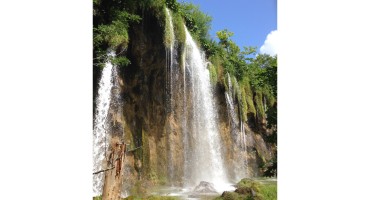 Plitvice Lakes Waterfall – Croatia