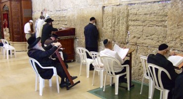 Western Wall Praying – Jerusalem, Israel