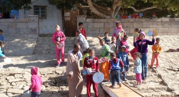 Kids Selling Baskets – El Kab, Egypt